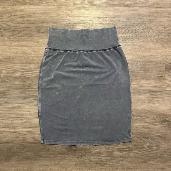 Wilfred Pencil Skirt - Picture 1 of 2